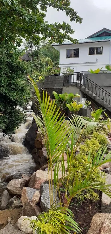 Apartamento 2-Bed Apt Sleeps 4 Near Beau Vallon Beach