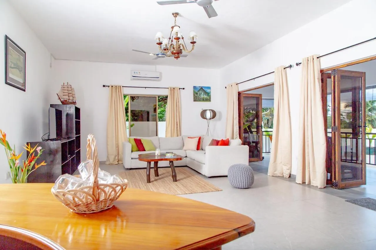 Apartamento 2-Bed Apt Sleeps 4 Near Beau Vallon Beach