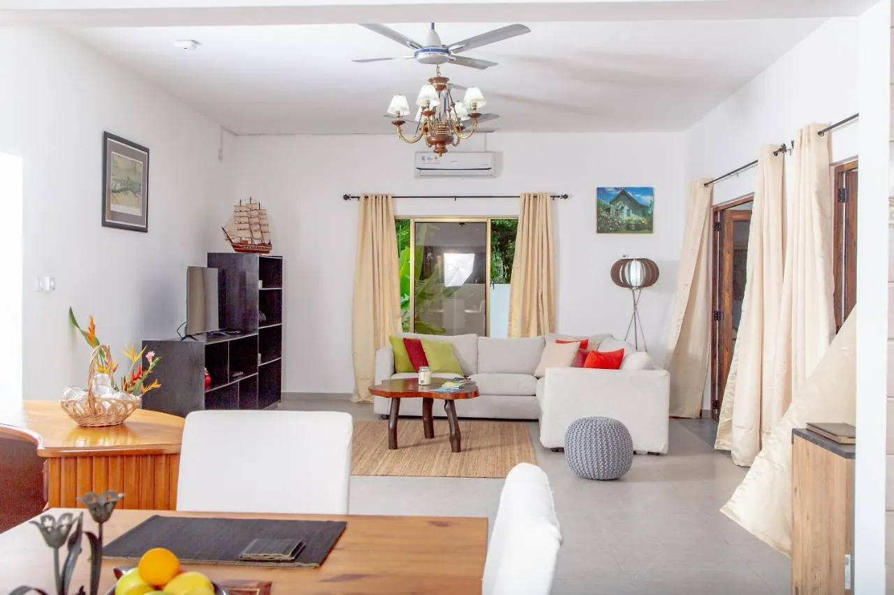 2-Bed Apt Sleeps 4 Near Beau Vallon Beach Beau Vallon (Mahe)