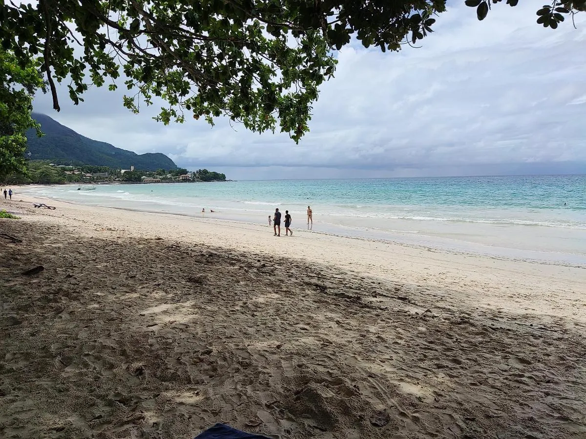 2-Bed Apt Sleeps 4 Near Beau Vallon Beach 0*, Beau Vallon (Mahe) Seicheles